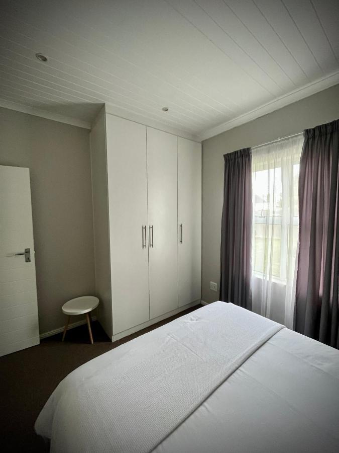 Serenity Self-Catering 2-Bed Unit Hermanus Esterno foto
