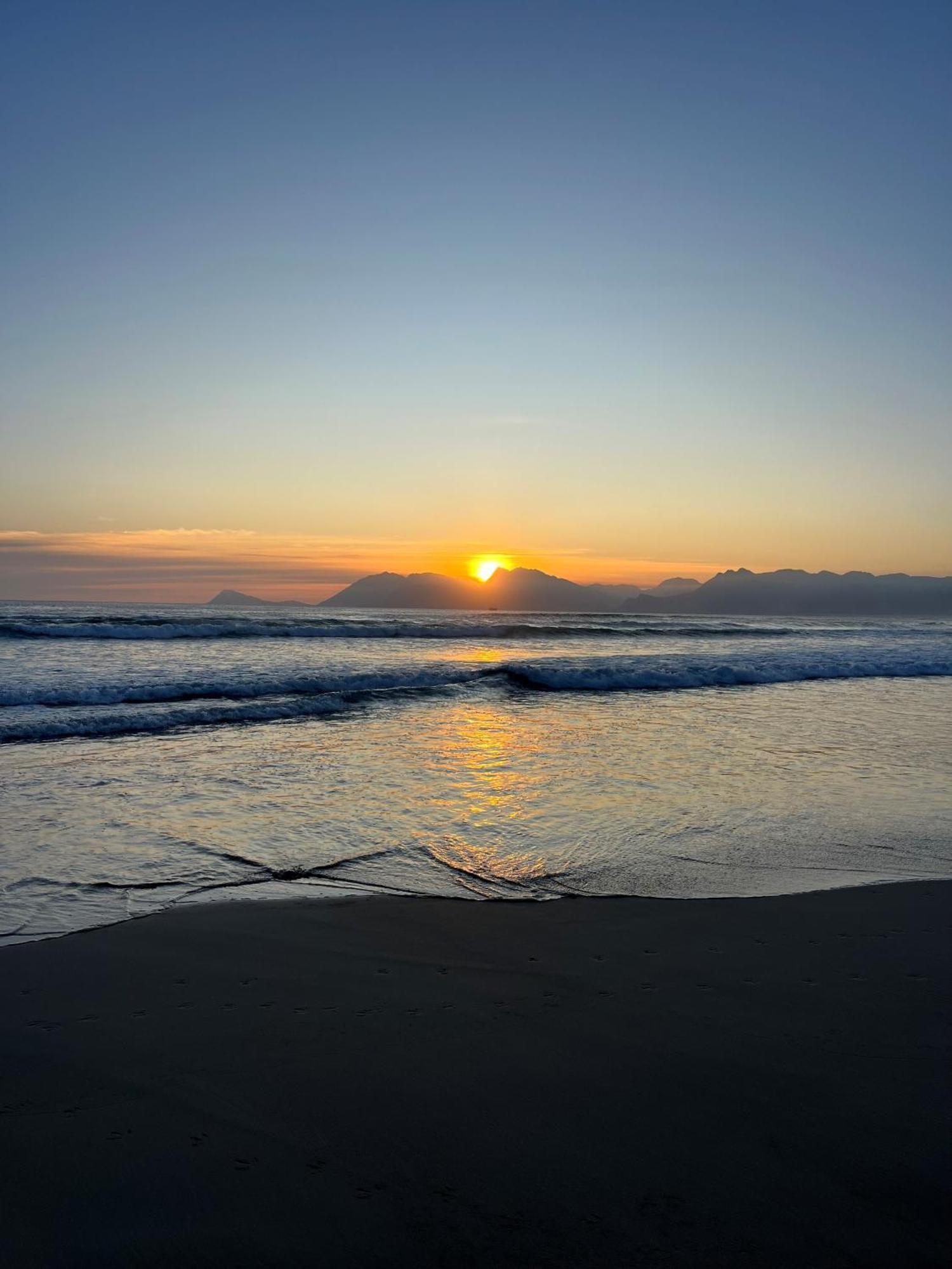Serenity Self-Catering 2-Bed Unit Hermanus Esterno foto